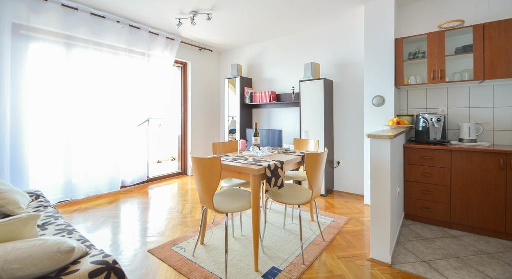 Apartment Natasa Novi Vinodolski Zimmer foto
